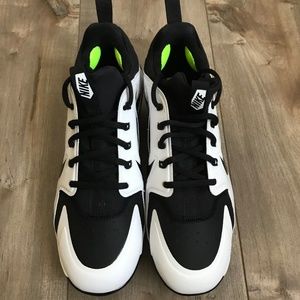 Nike Alpha Huarache Elite Low Metal Baseball Cleat